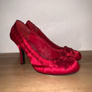 Deb Red Pumps